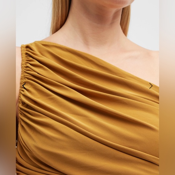 Revolve Norma Kamali Women’s One Shoulder Midi Dress - Picture 6 of 8